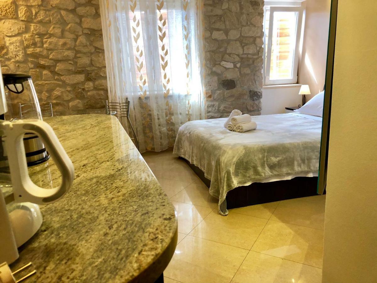 Apartments Feral Trogir Extérieur photo